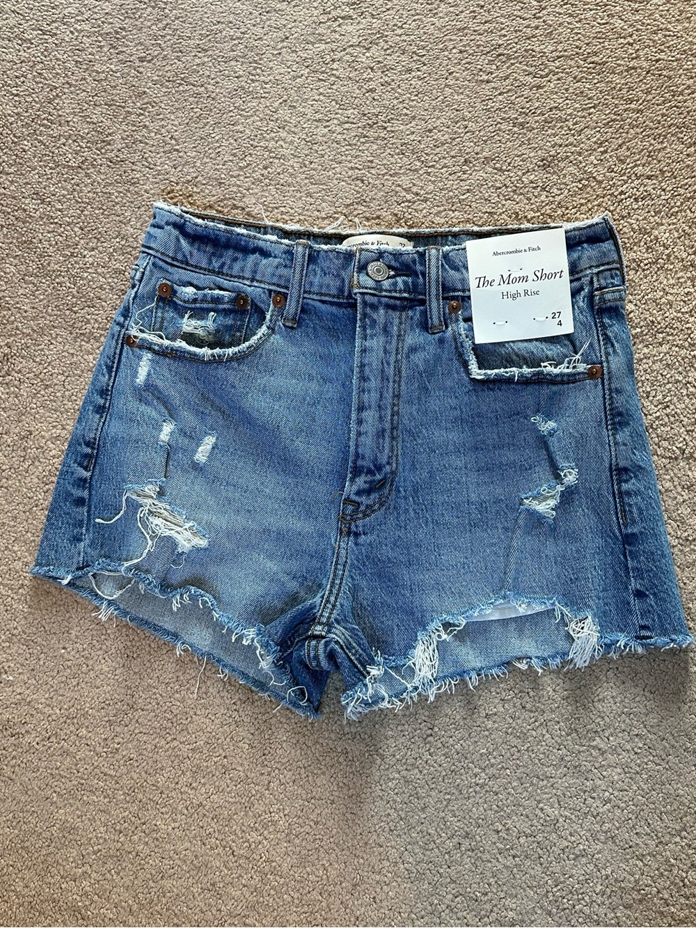NWT The High Rise Mom Short